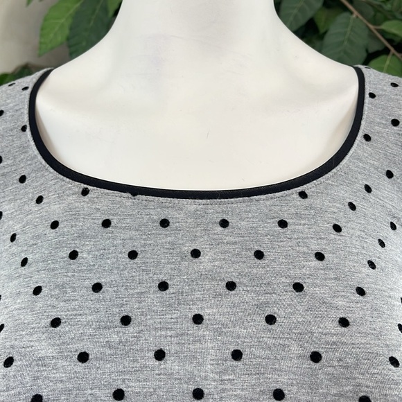 WHBM POLKA DOT SHIRRED SLEEVE TOP - Picture 4 of 11